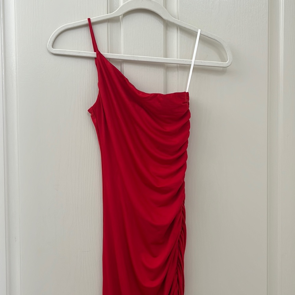 So beautiful in red!!